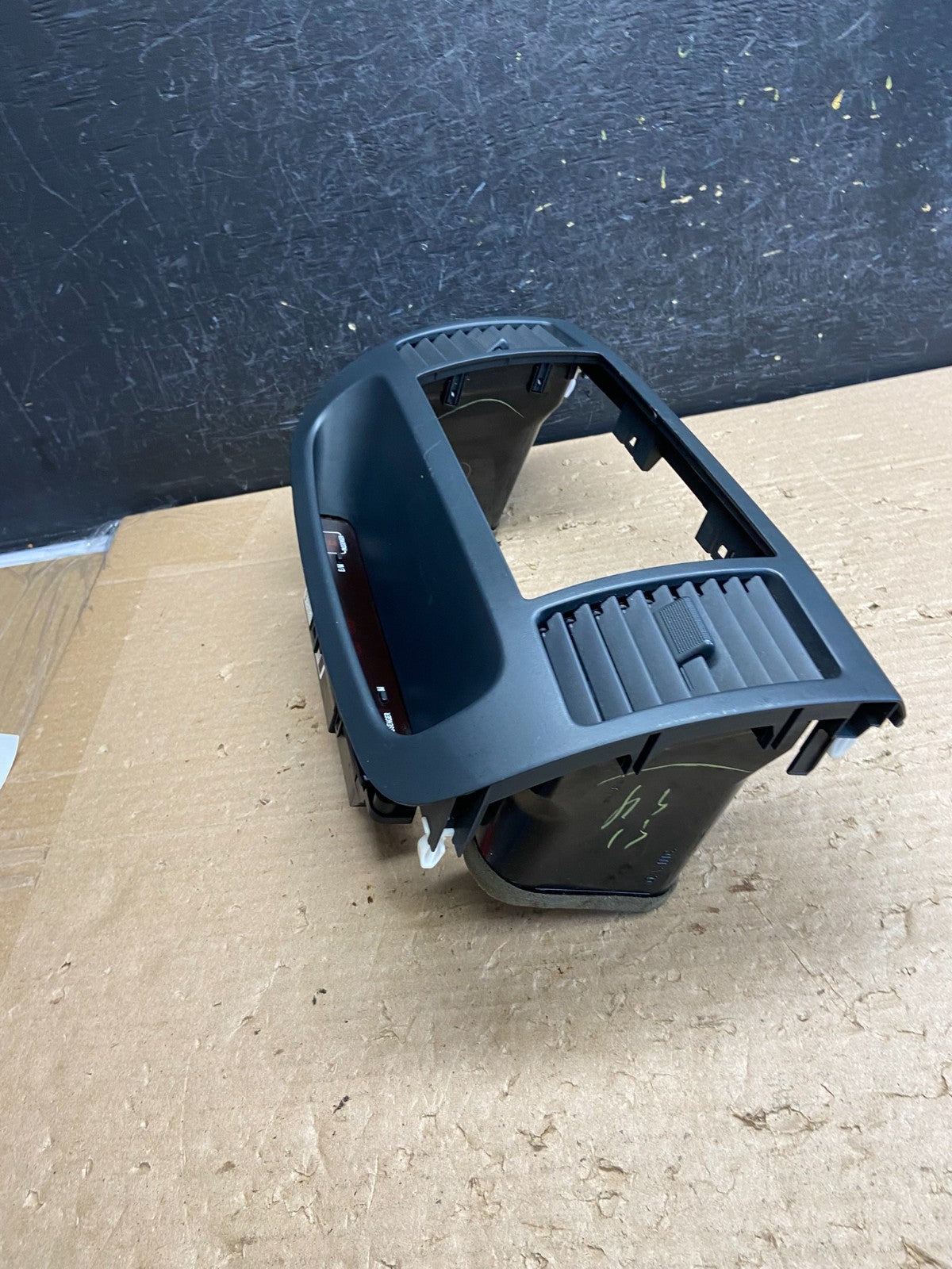 2005 2006 Toyota Camry Radio Center Console Air Vent Bezel Trim AG8559 DG1