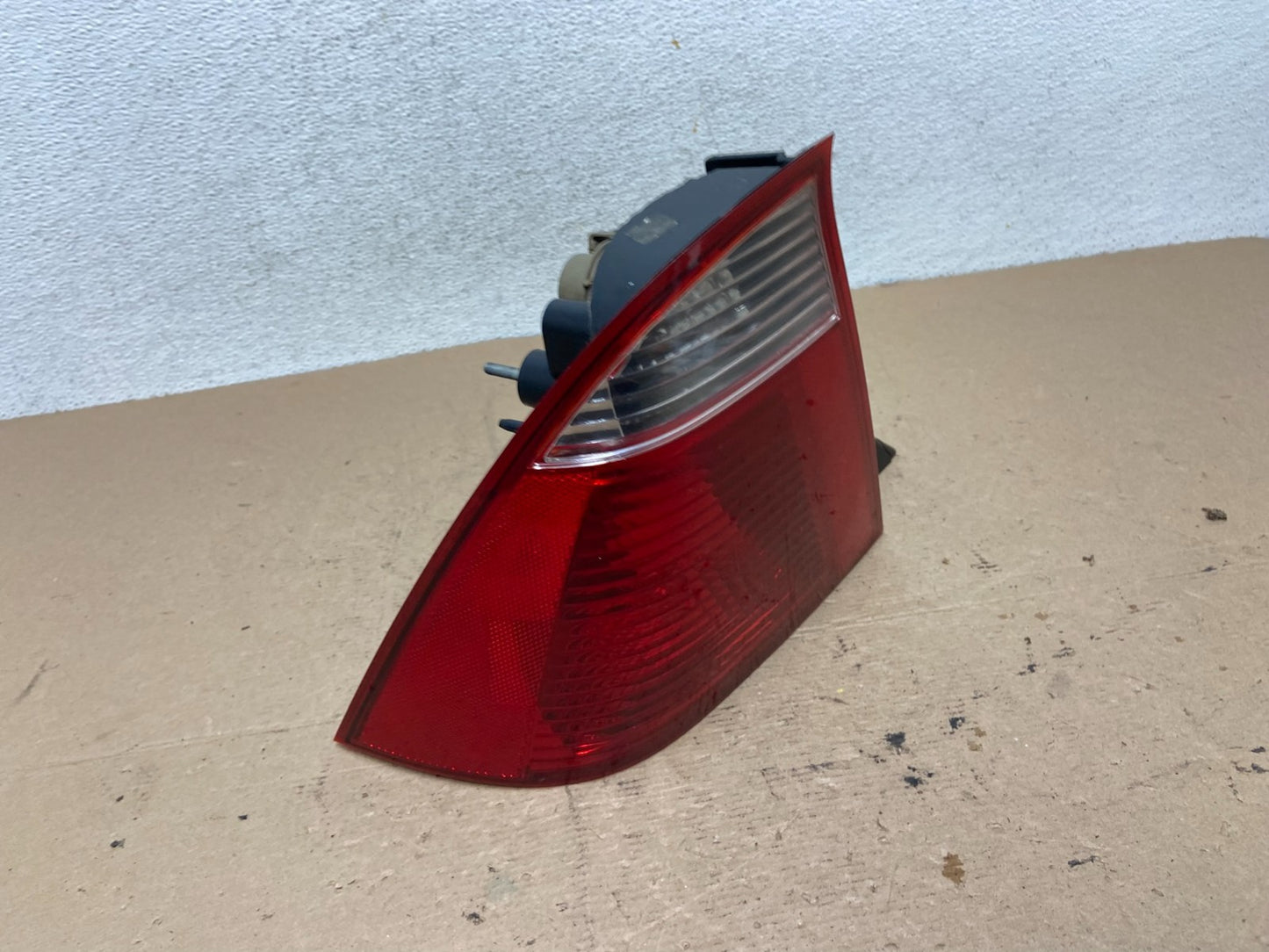 2005 2006 2007 Ford Focus Sedan Left Driver Side Tail Light AF4831 LK2