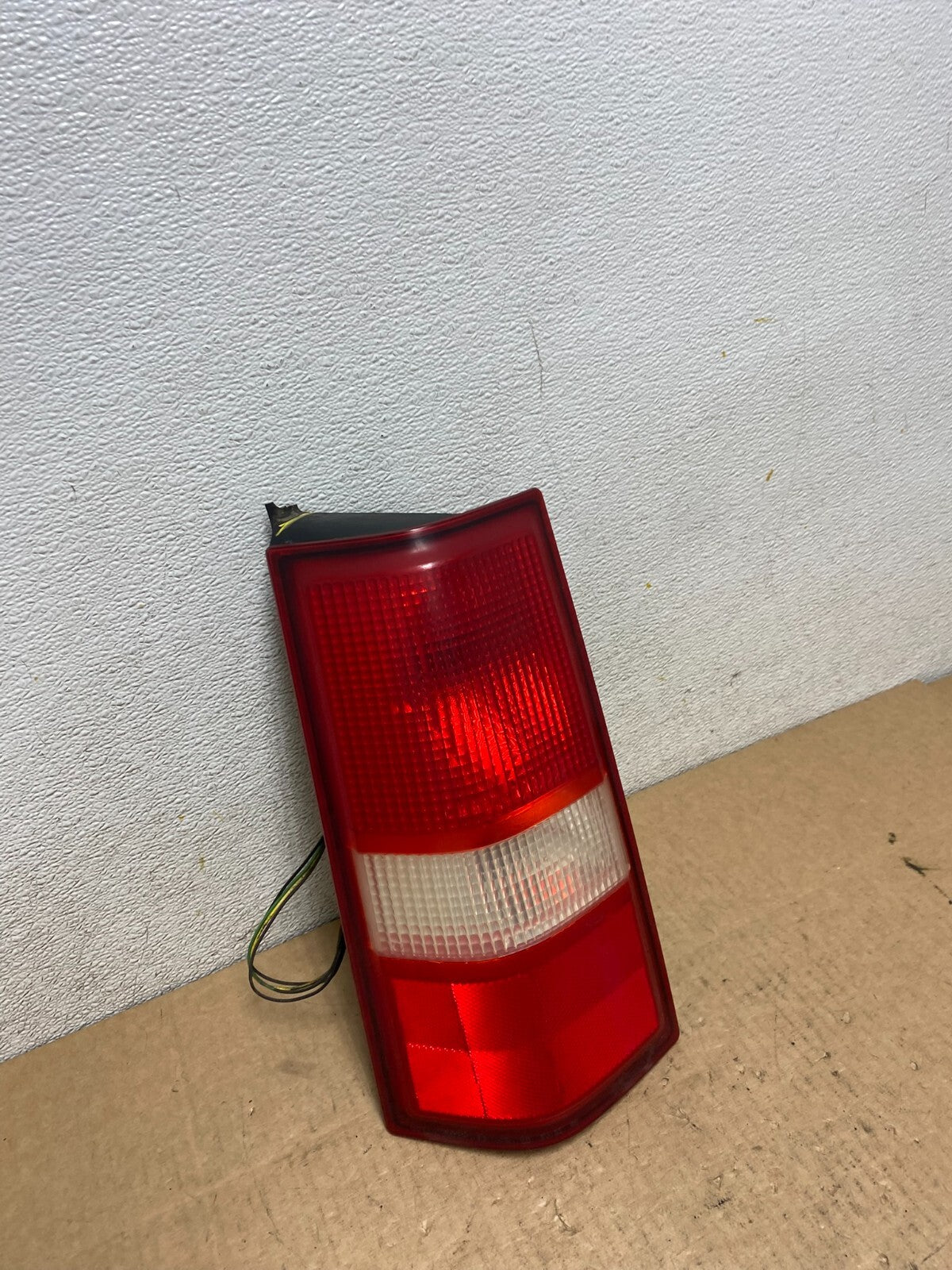 2003 to 2017 Chevrolet Express 1500 Left Driver Side Tail Light Oem L8173 DW2