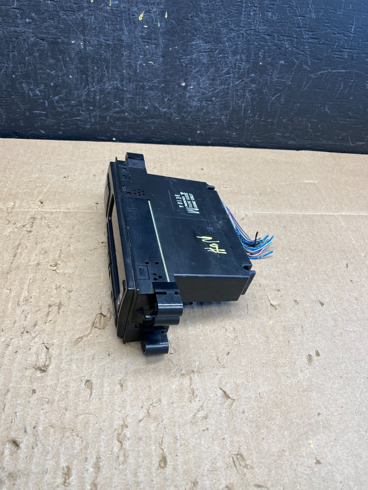 1998-2004 Nissan Pathfinder QX4 Digital Climate Control AC Heat AC68002
