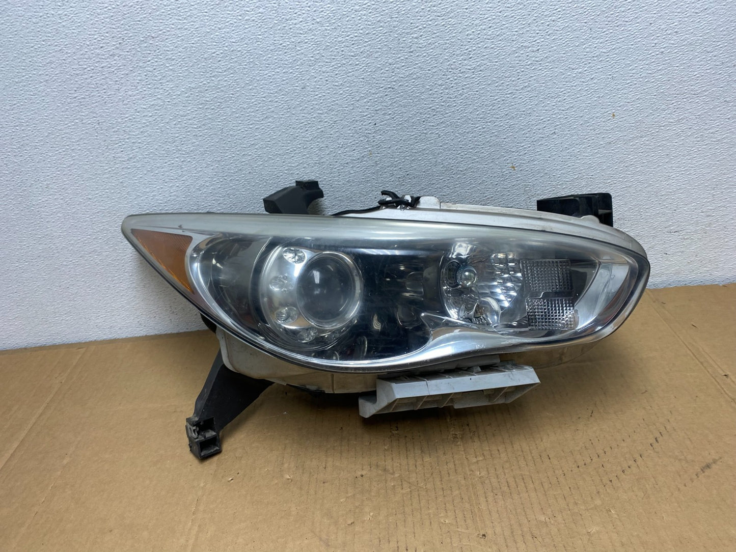 2013-2015 Infiniti JX35 QX60 Right Passenger Side Xenon Headlight AD0792 DW0