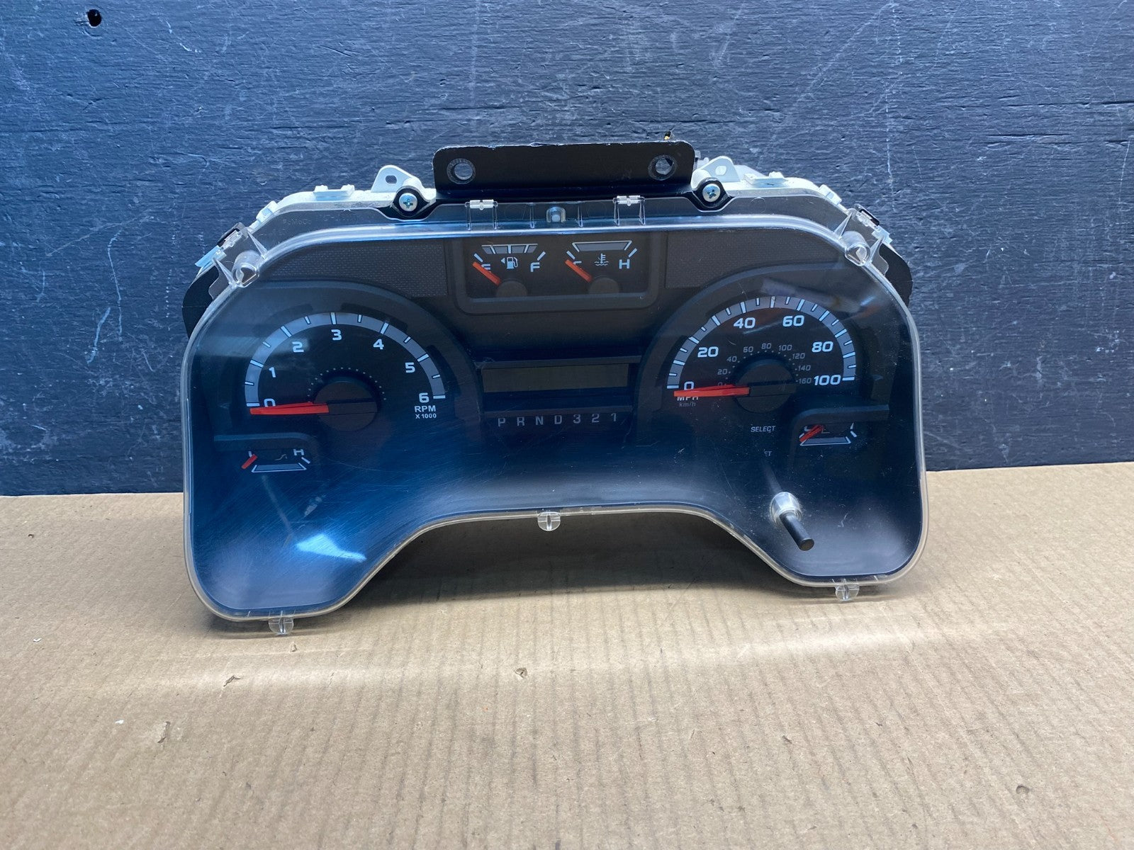2014 2015 Ford E150 E250 E350 VAN Gauge Speedometer Cluster AG3953 DW0