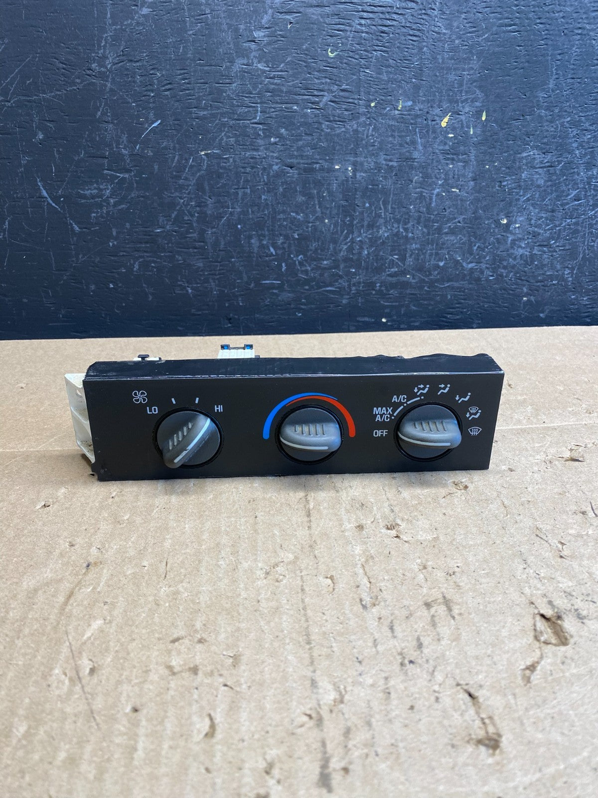 2001 - 2007 GMC Chevrolet Express 1500 Climate Control A/C ac6710 DG0