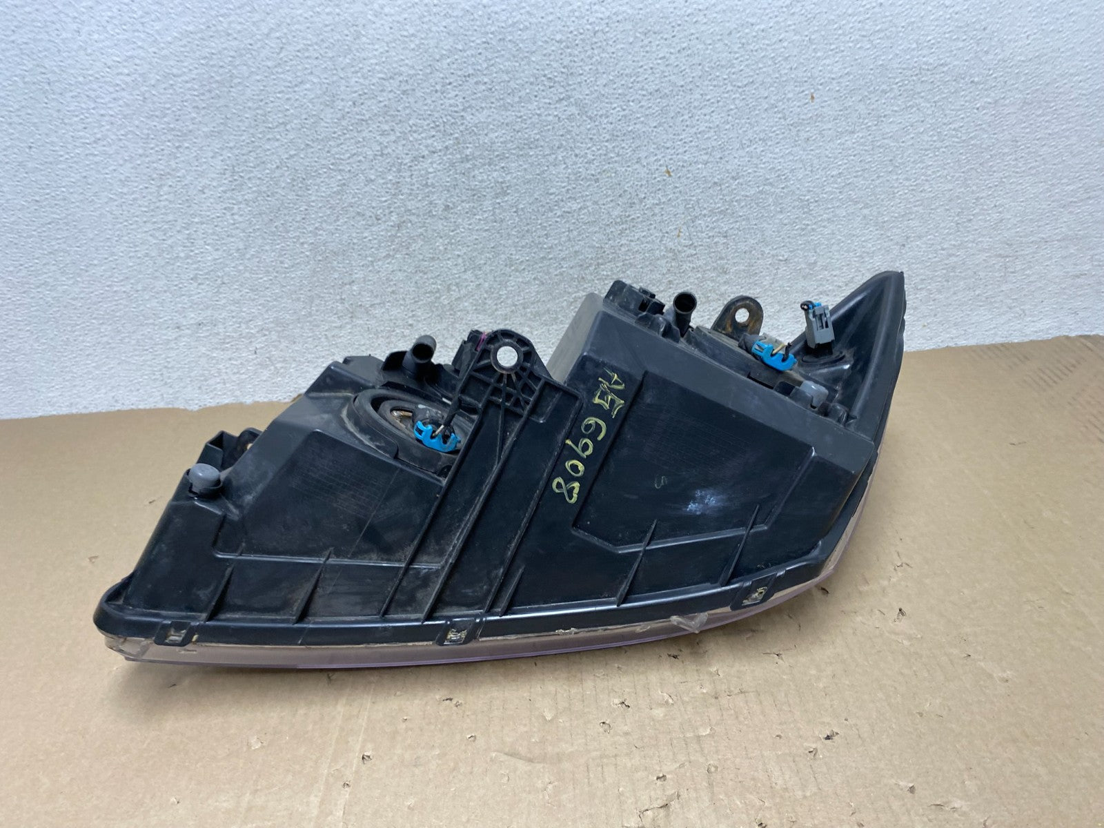 2009 to 2017 Dodge Journey Headlight Right Passenger Rh Halogen AG6908 DW7