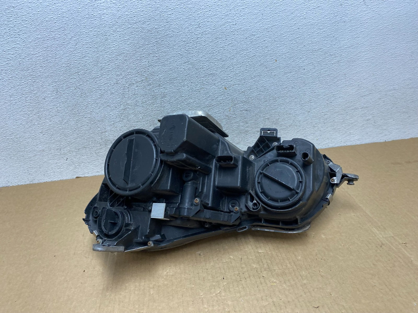 2007 2008 2009 Mercedes E Class Right Passenger RH Xenon Headlight AF9566 DW5
