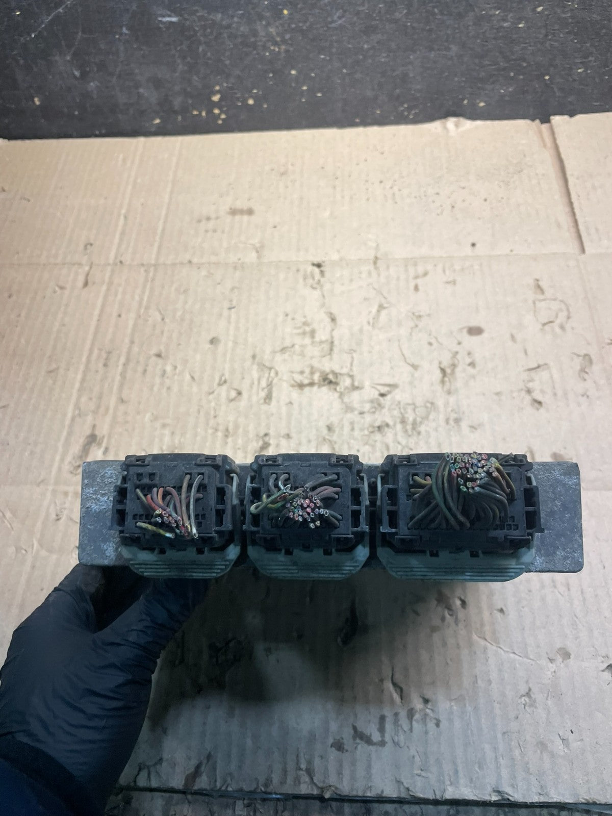 2011 Ford Crown Victoria  Ecm Ecu Engine Computer Module OEM X9960 DG1