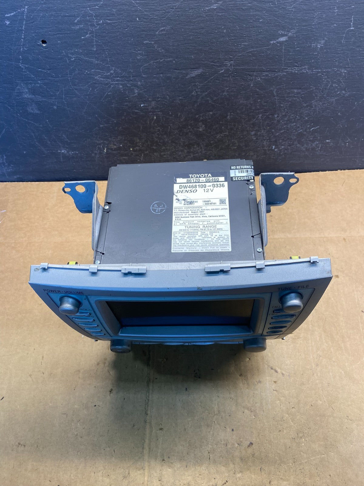 2007 to 2009 Toyota Camry Radio CD Player Climate Control Bezel ad4845 DG3