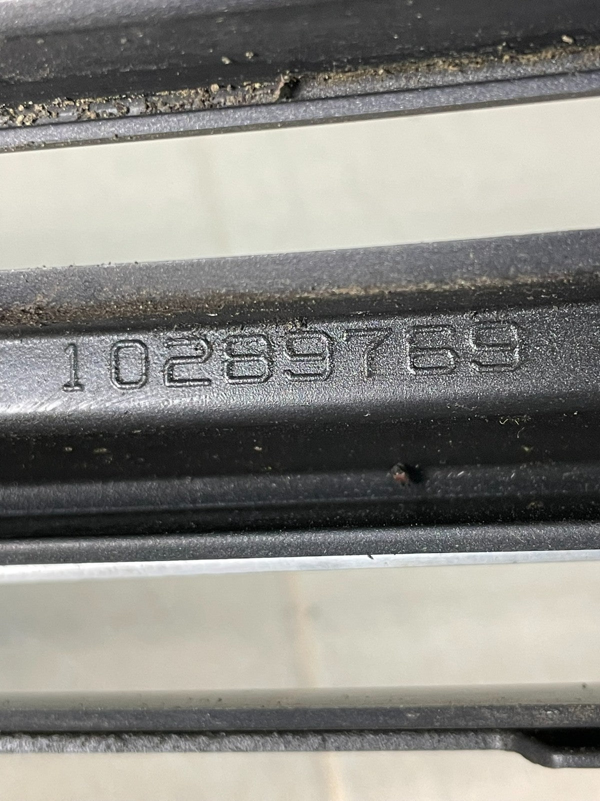 2000 to 2005 Chevrolet Impala Front Upper Grill Grille AD8370 DG4