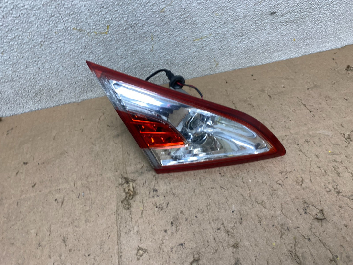2011-2014 Nissan Murano Left Driver Lh Side Inner Tail Light Oem W2956 DW0