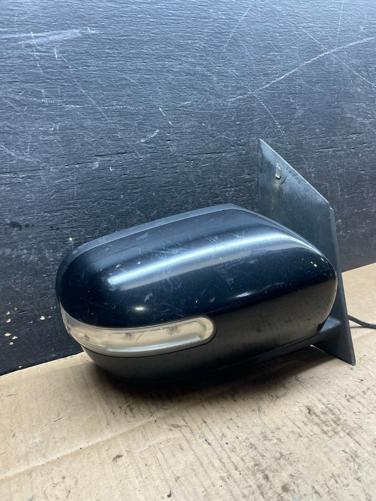 2010 - 2012 Mazda CX-7 Right Passenger View Door Mirror Turn Signal Oem R9223 DG1