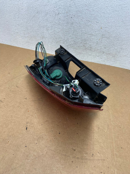 2004 to 2009 Nissan Quest Left Driver Lh Side Tail Light AE3135 LK8