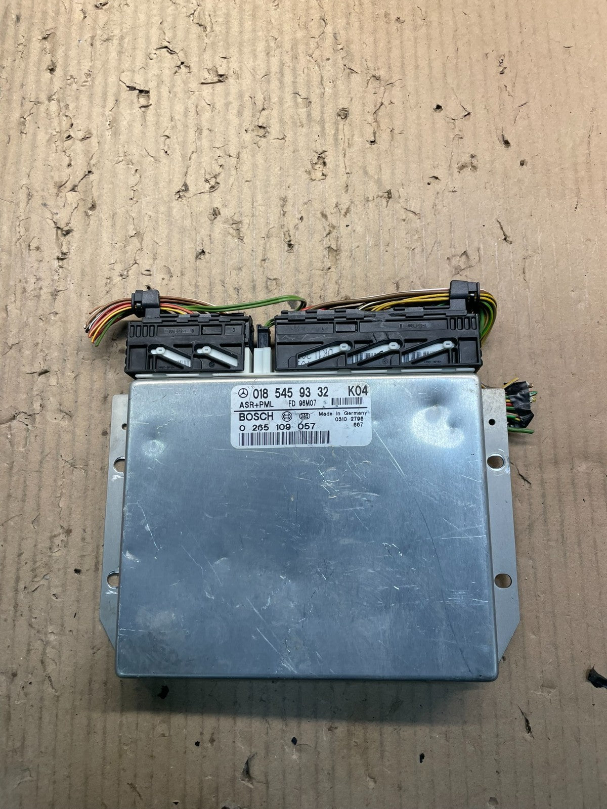 2000 - 2002 Mercedes E E430 ABS ESP Control Module Unit OEM X0902 DG0