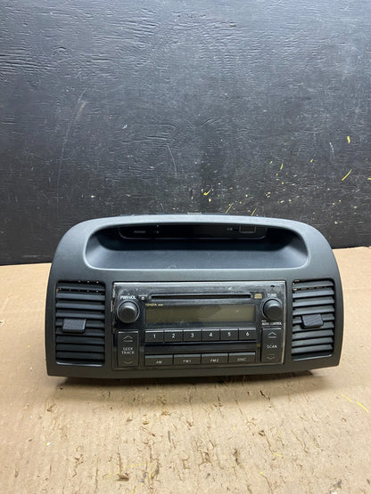2002 2005 Toyota Camry Radio AM/FM CD Player Air Vent Bezel OEM t6156 DG0