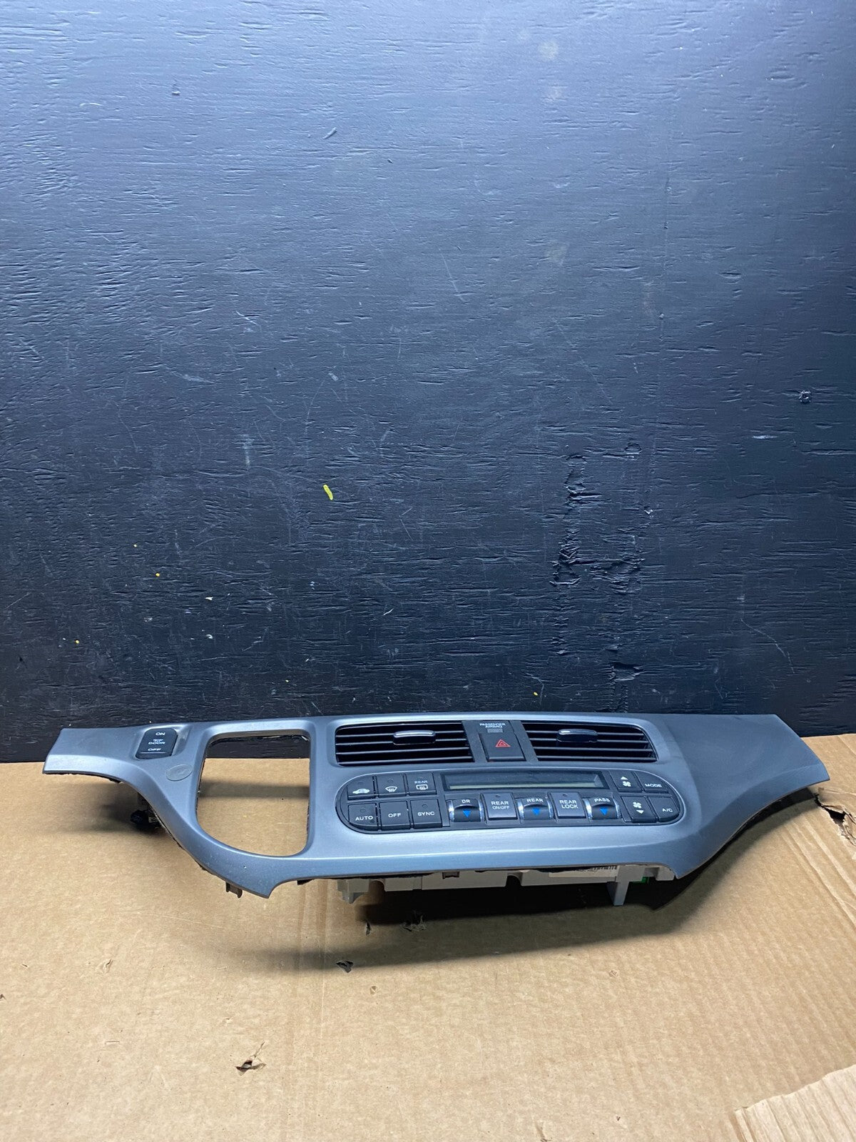 2005 to 2010 Honda Odyssey  Radio Climate Control Dash Trim Bezel H8002 DG11