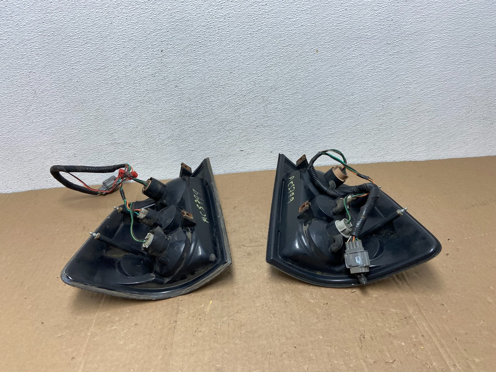 2005 to 2014 Honda Ridgeline Left+Right Smoke Tail Lights AC57999