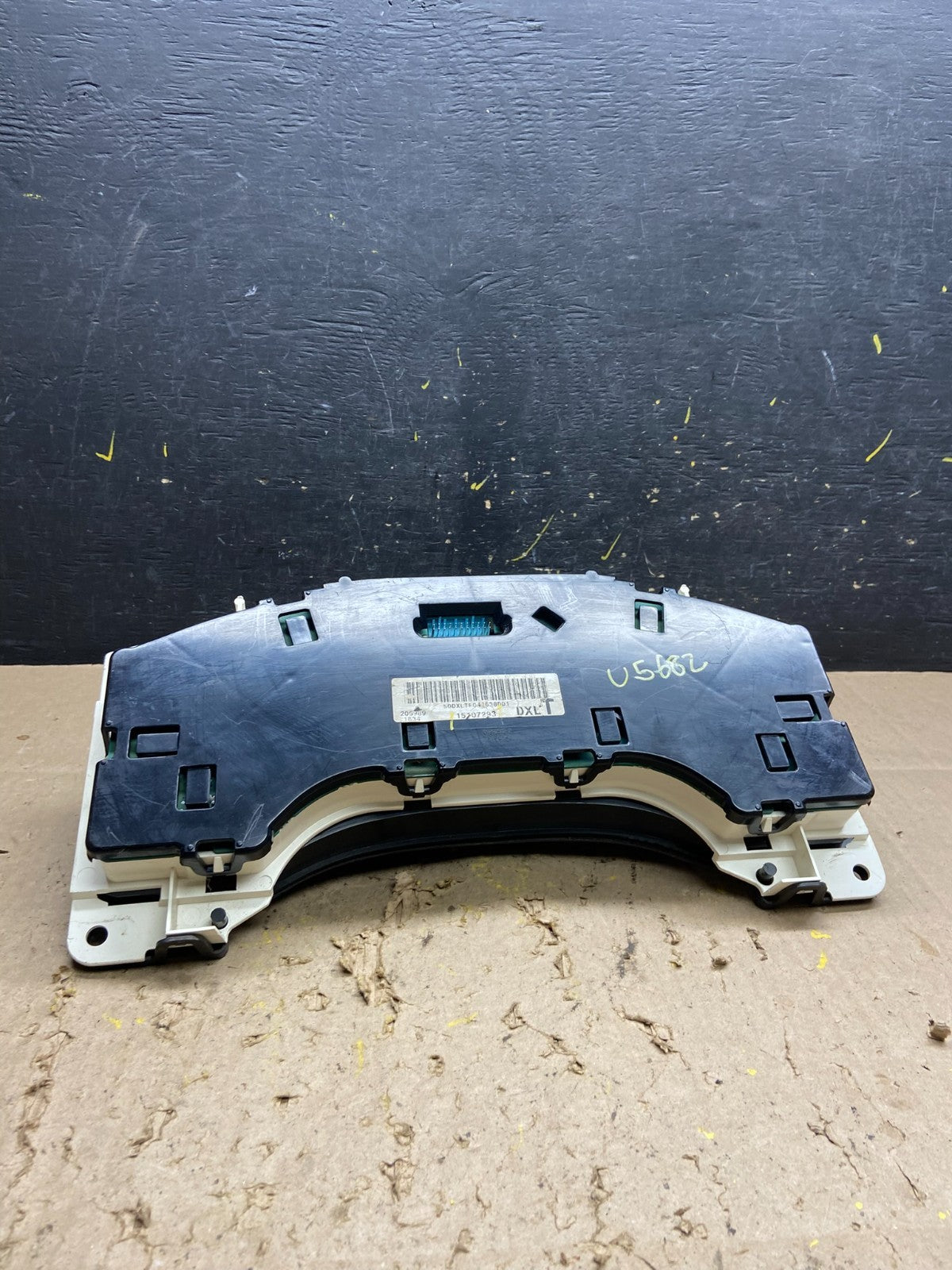 2004 to 2007 Chevrolet Express Speedometer Cluster Gauge U5682 DG6