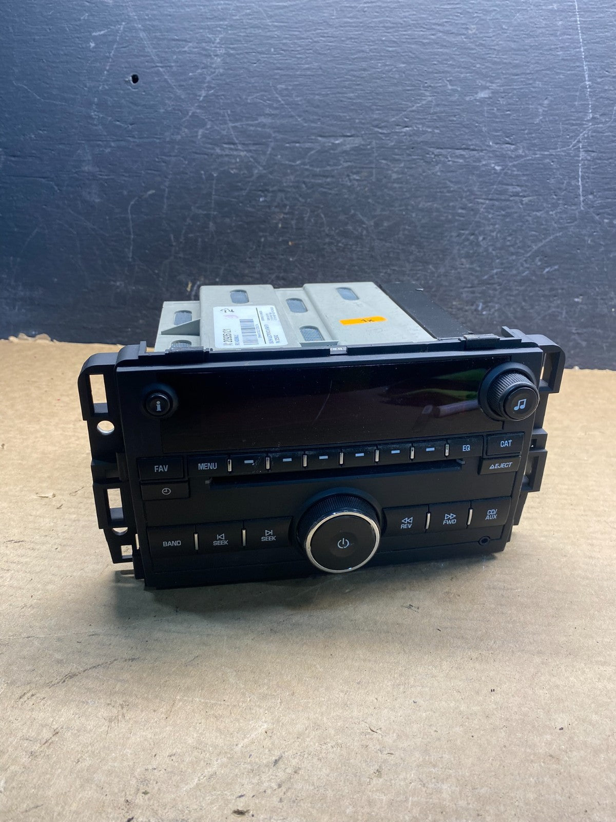 2009 to 2011 GMC Acadia Radio AM/FM CD Player Radio AD9888 DG0