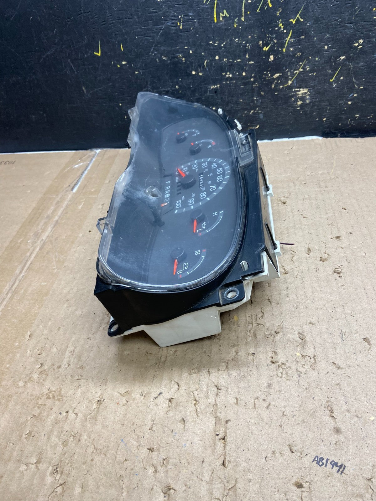 2001-2002 Ford Econoline E250 E350 Van Speedometer Instrument Cluster ab5535  DG4