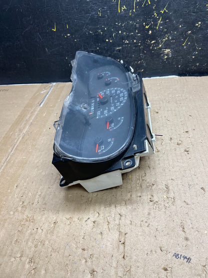 2001-2002 Ford Econoline E250 E350 Van Speedometer Instrument Cluster ab5535  DG4