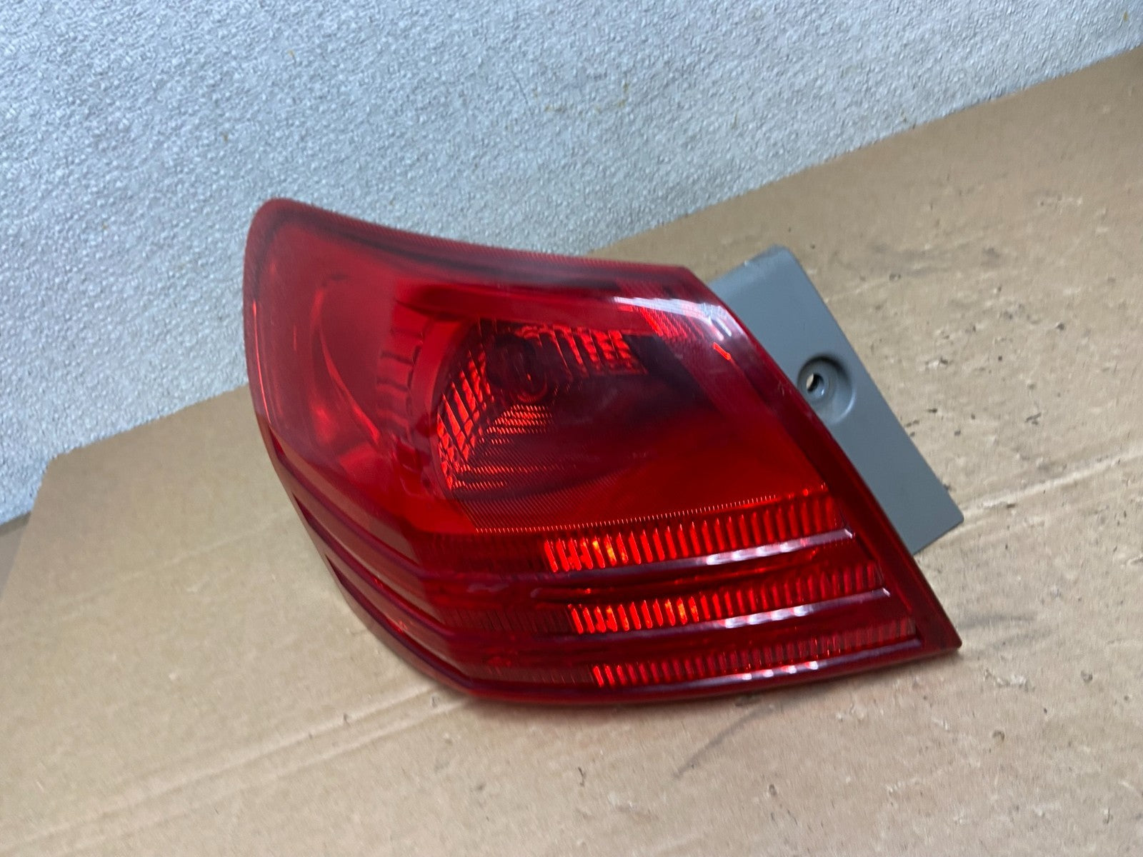 2008 to 2015 Nissan Rogue Left Driver Lh Side Tail Light OEM AB4718 LK1