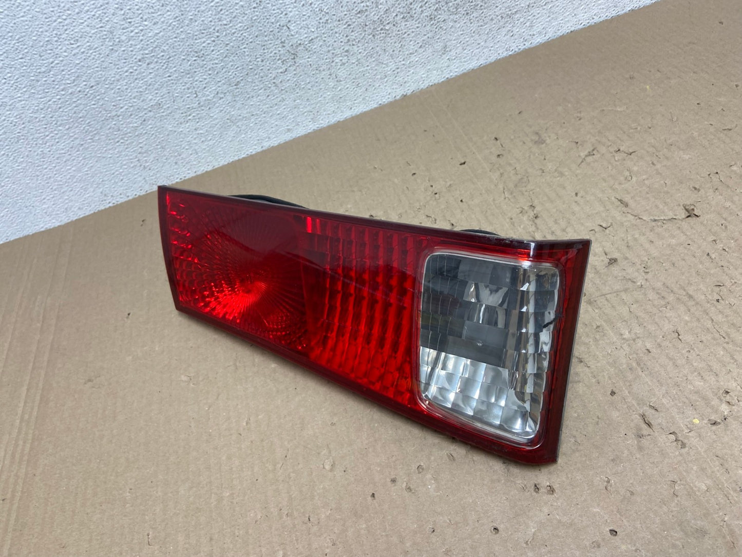 2000-2001 Toyota Camry Tail Light Left Driver LH Side Inner AE9724 LK1
