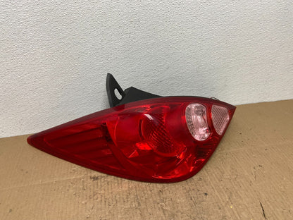 2007 - 2012 Nissan Versa Hatchback Left Driver Side Lh Tail Light AB8477 DW0