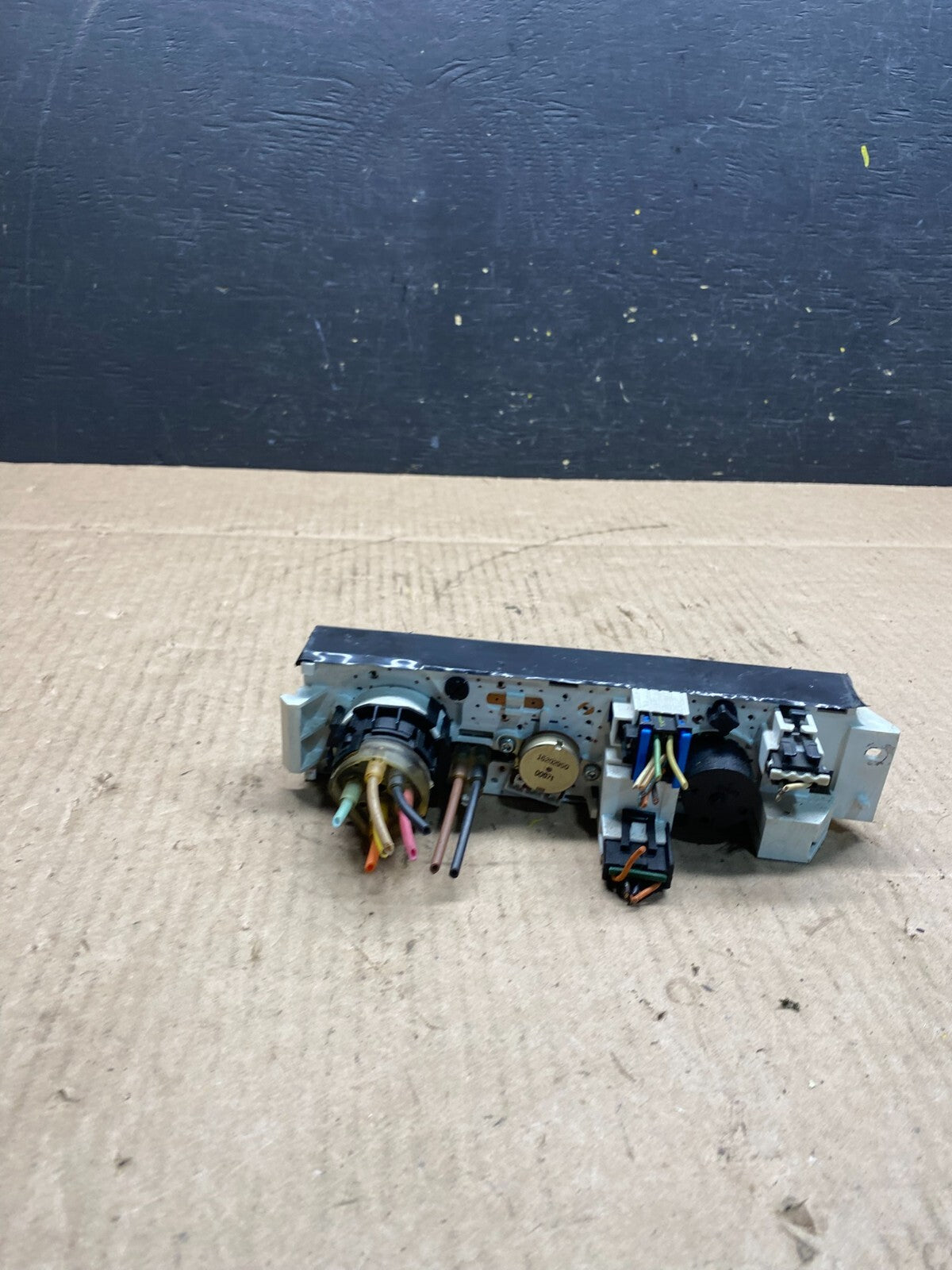 2001 - 2007 GMC Chevrolet Express 1500 Climate Control A/C O6857 DG4