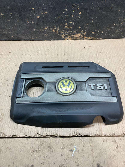 2005-2010 Volkswagen Mk5 2.0 TSI Passat Jetta Engine Cover x8200 DG0