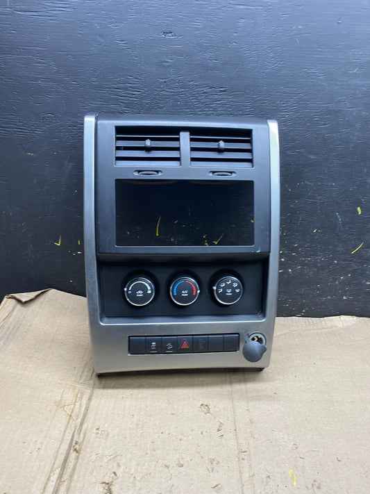 2008 to 2012 Jeep Liberty Dash Climate Temperature Control Radio Bezel x5900 DG0