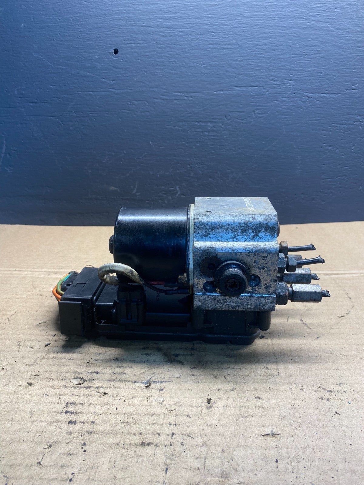 2004 2007 Ford E250 E350 Econoline Anti-Lock ABS Antilock Brake Pump ab7324 DG3
