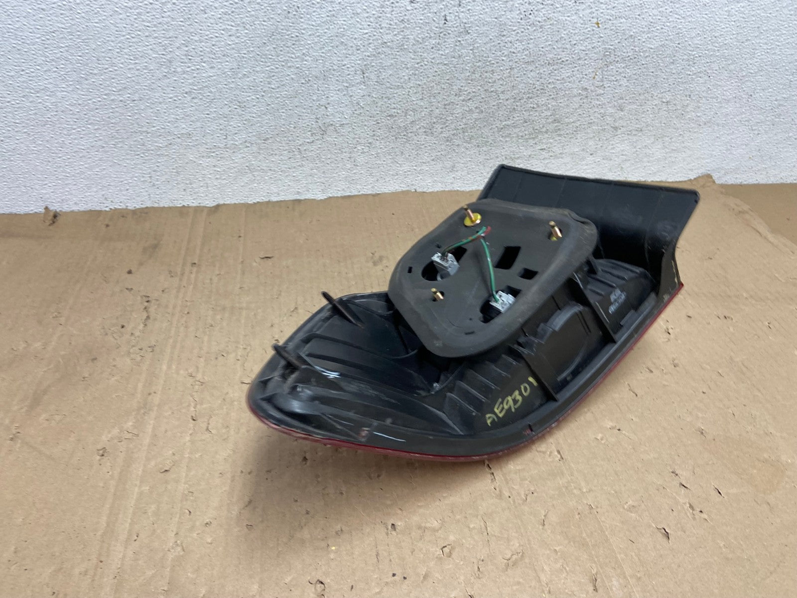2001 to 2002 Honda Accord Sedan 4door Right Passenger Tail Light AE9301 LK5