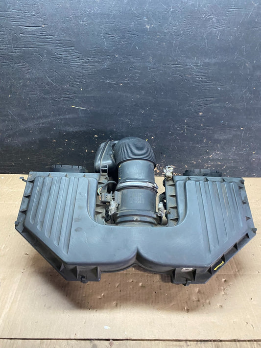 2007 to 2010 BMW E70 X5 N62 Air Intake Cleaner Filter 7548896 OEM U01740