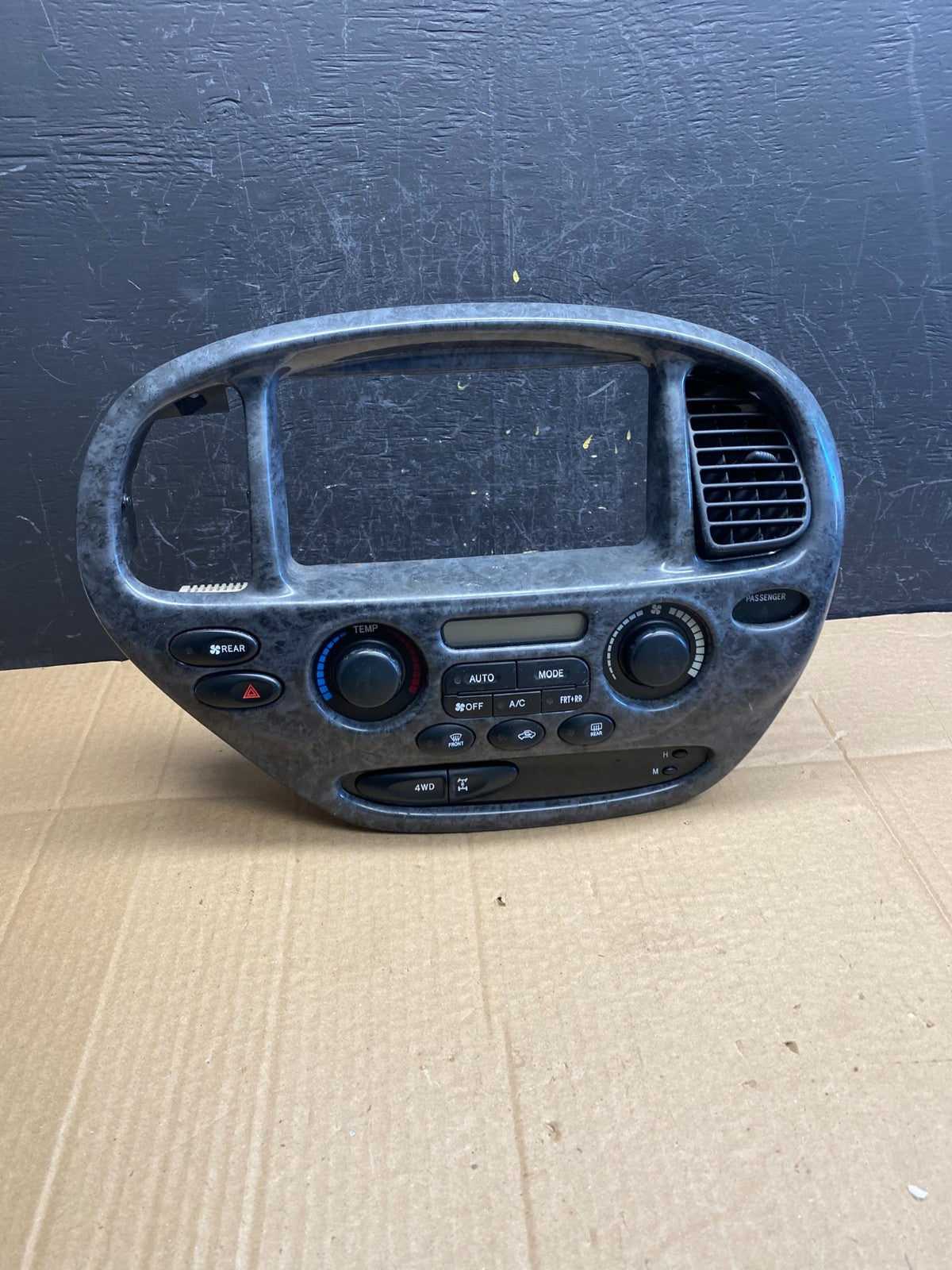 2001 to 2004 Toyota Sequoia AC Temp Heater Climate Control Bezel AC9340 DG0