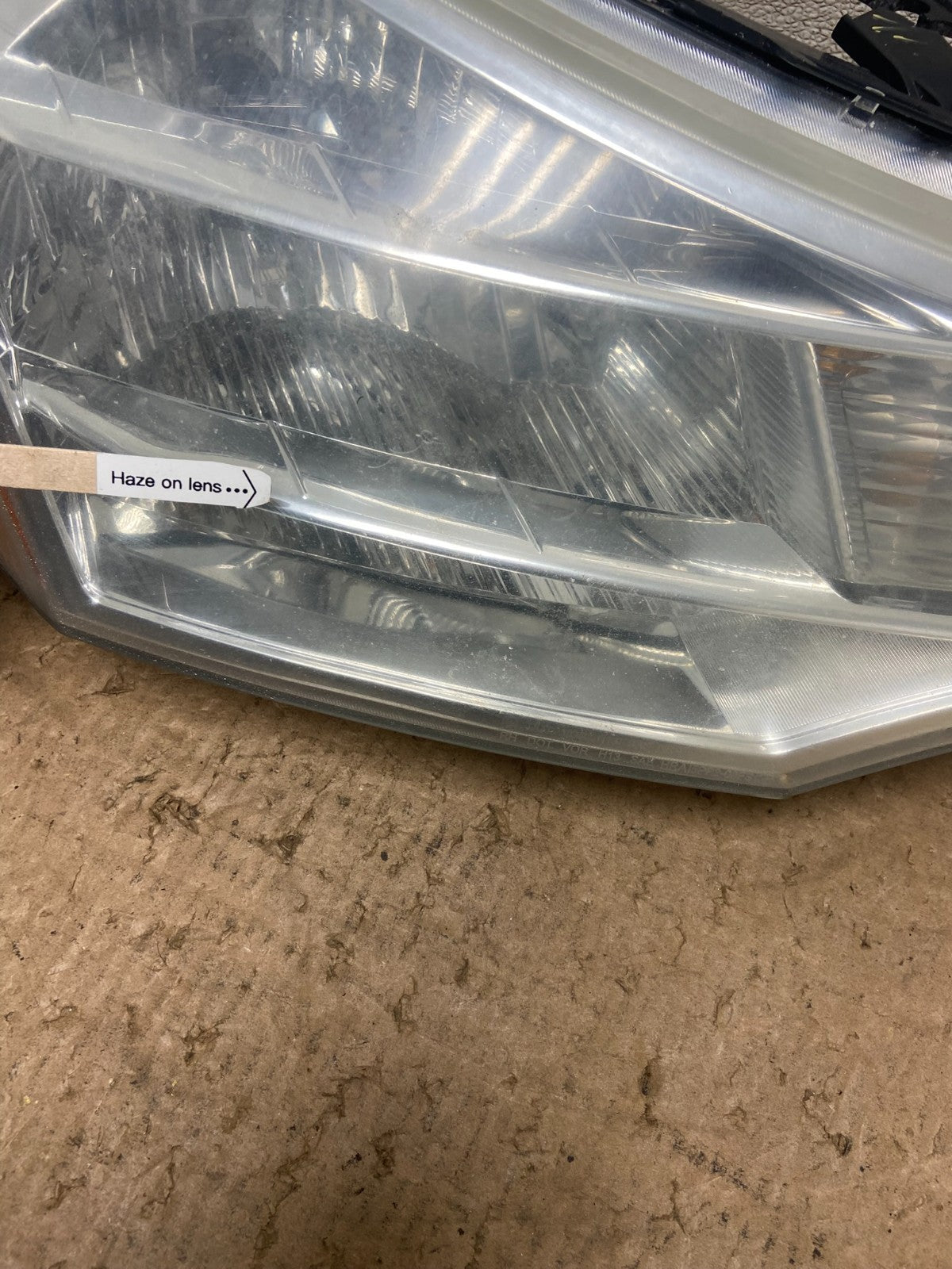2008 2009 2010 2011 Ford Focus Right Passenger Rh Side Headlight Y6868 DW5