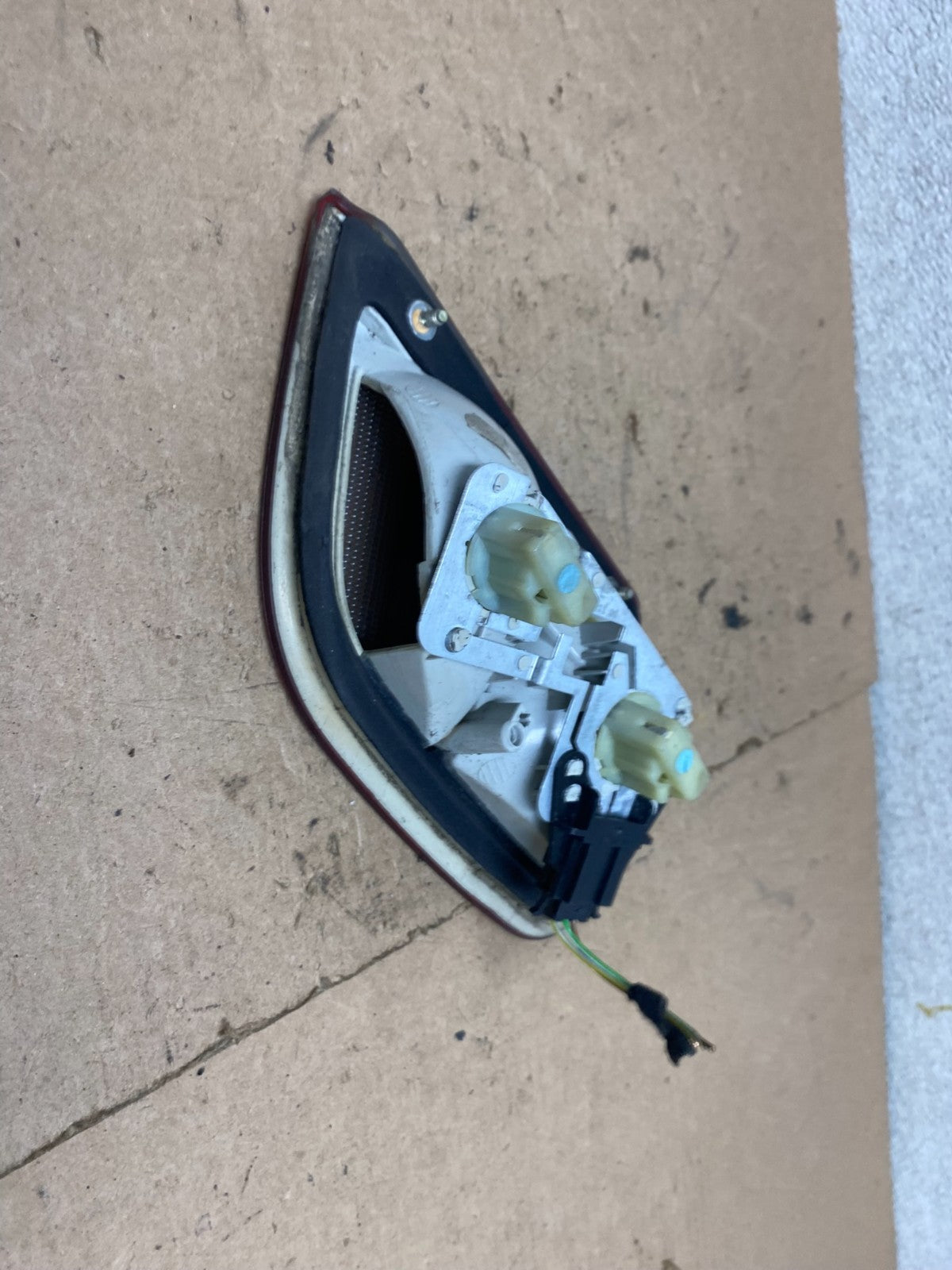1998-2003 Mercedes Benz CLK Inner Left Driver LH Side Tail Light Lamp P6490 DW3