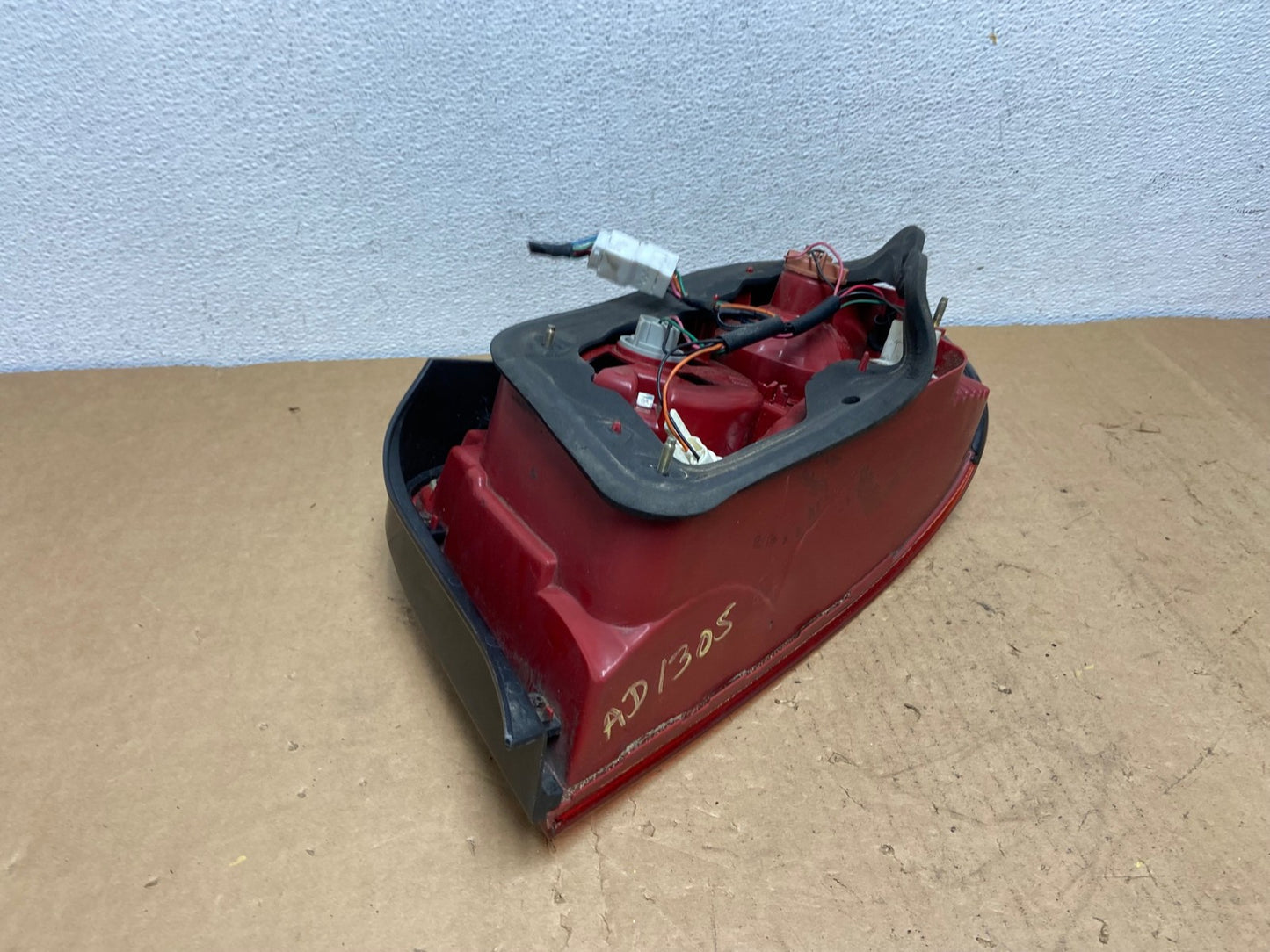 2002 to 2005 Hyundai Sonata Left Driver Lh Side Tail Light AD1305 LK6