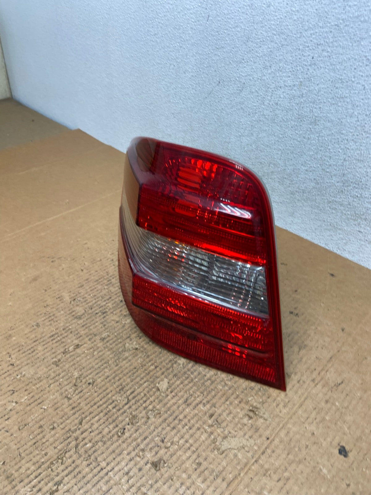 2006 - 2008 Mercedes ML 350 Ml-Class Left Driver Lh Tail Light AE2667 LK1