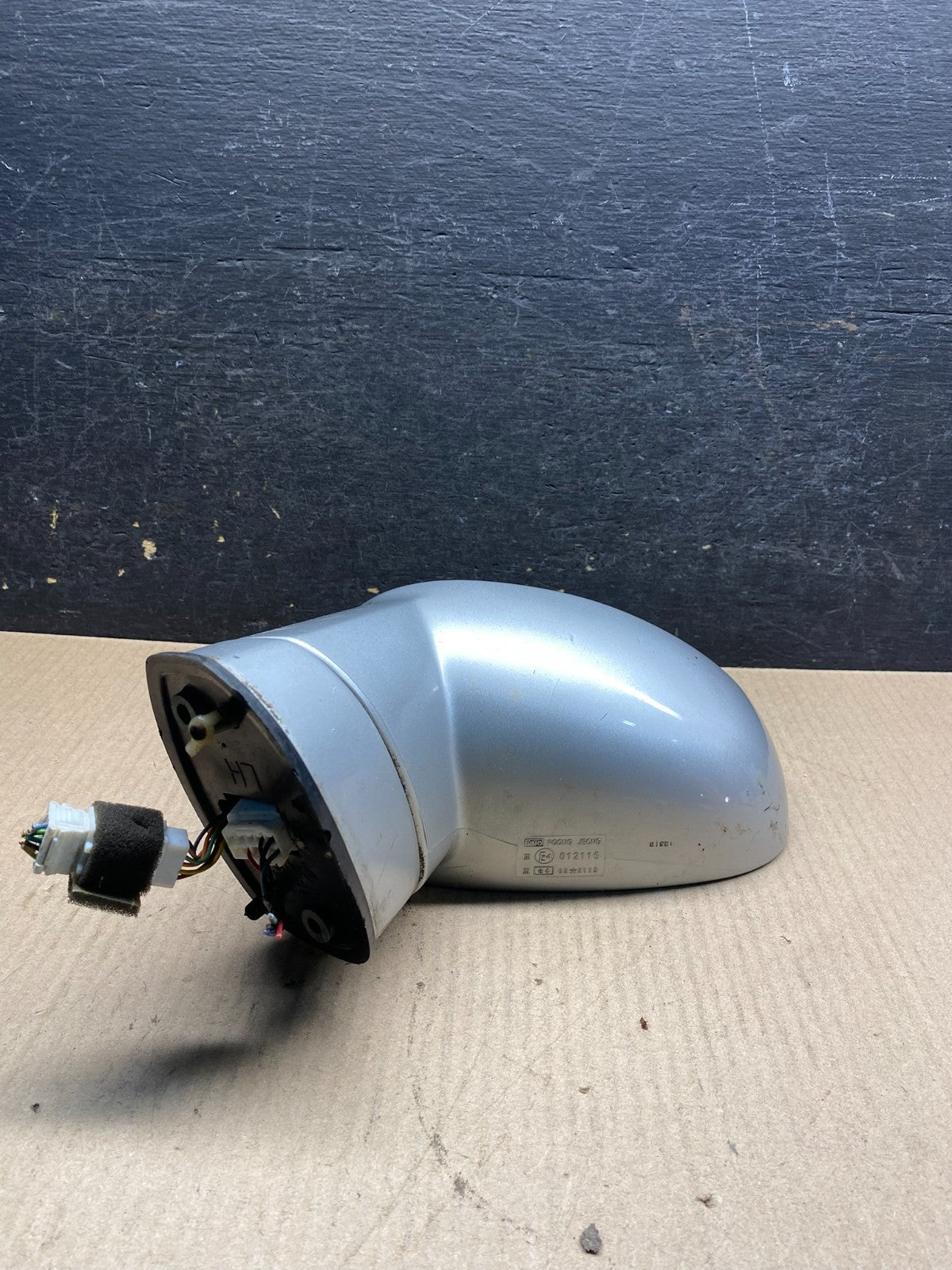 2001 to 2005 Hyundai XG350 XG Left Driver LH View Door Mirror AI5359 DW3