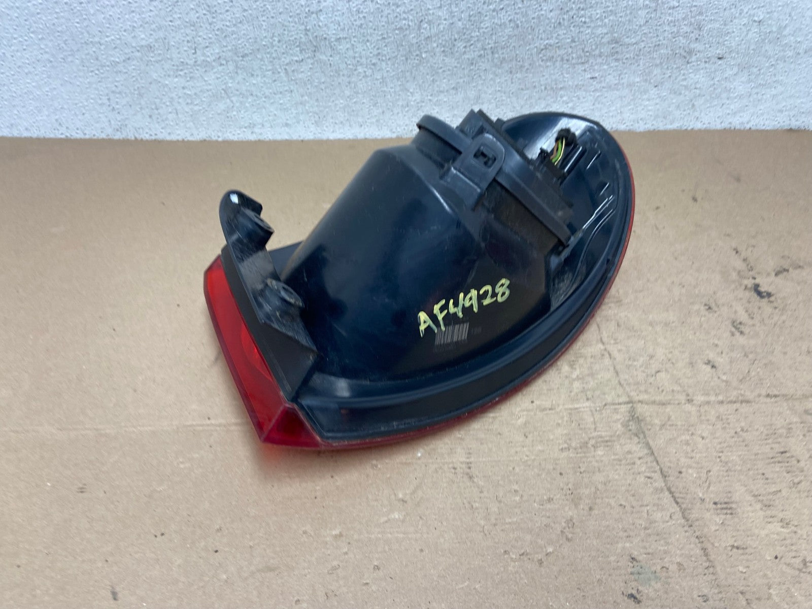 2009 to 2011 Volkswagen Tiguan Left Driver Side Tail Light AF4928 LK5