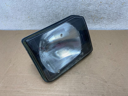 1999-2002 Land Rover Discovery Right Passenger Side Halogen Headlight AH9373 DG2