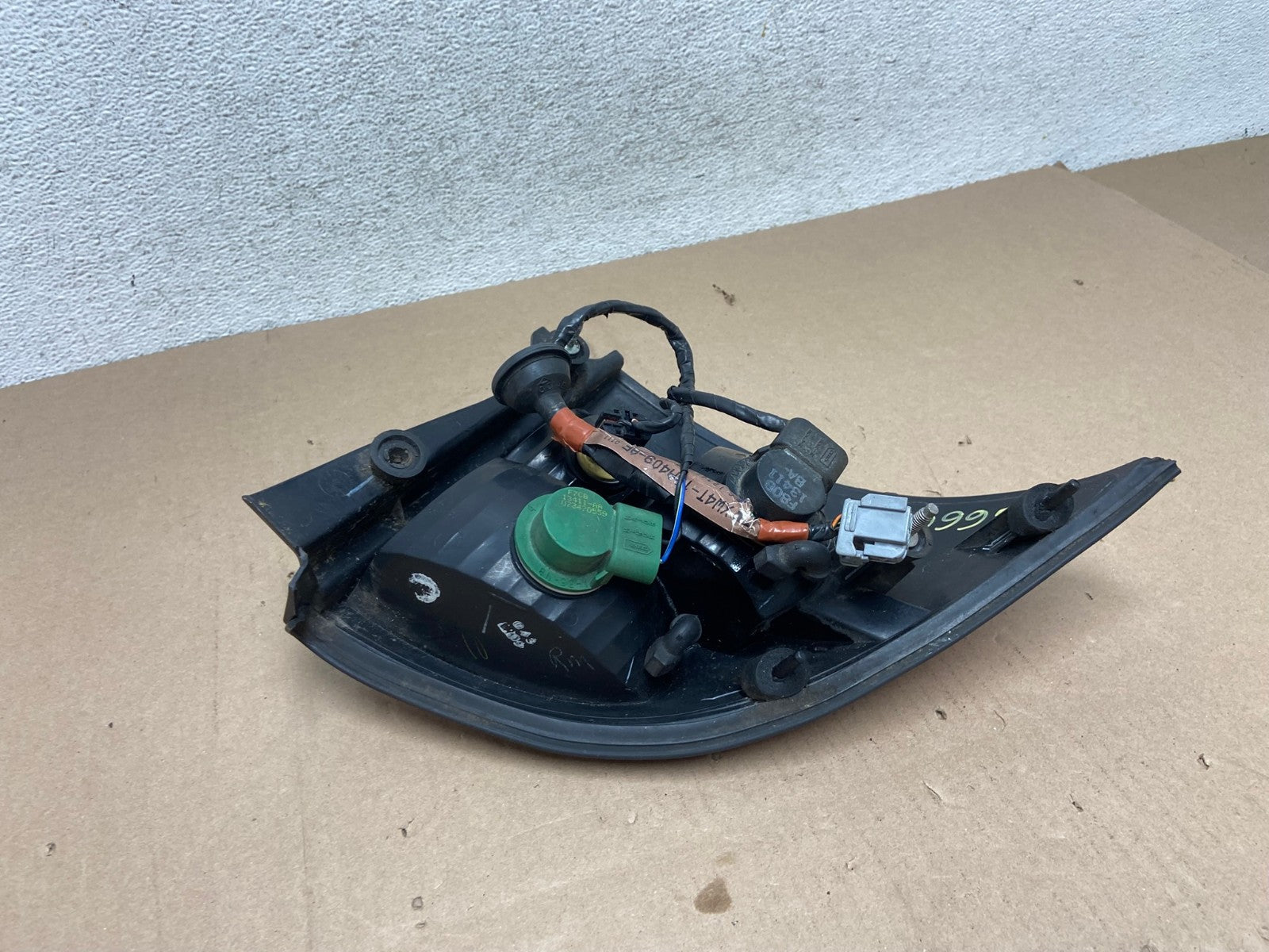 2000 2001 2002 Lincoln Ls Right Passenger RH Side Tail Light AG6662 LK3