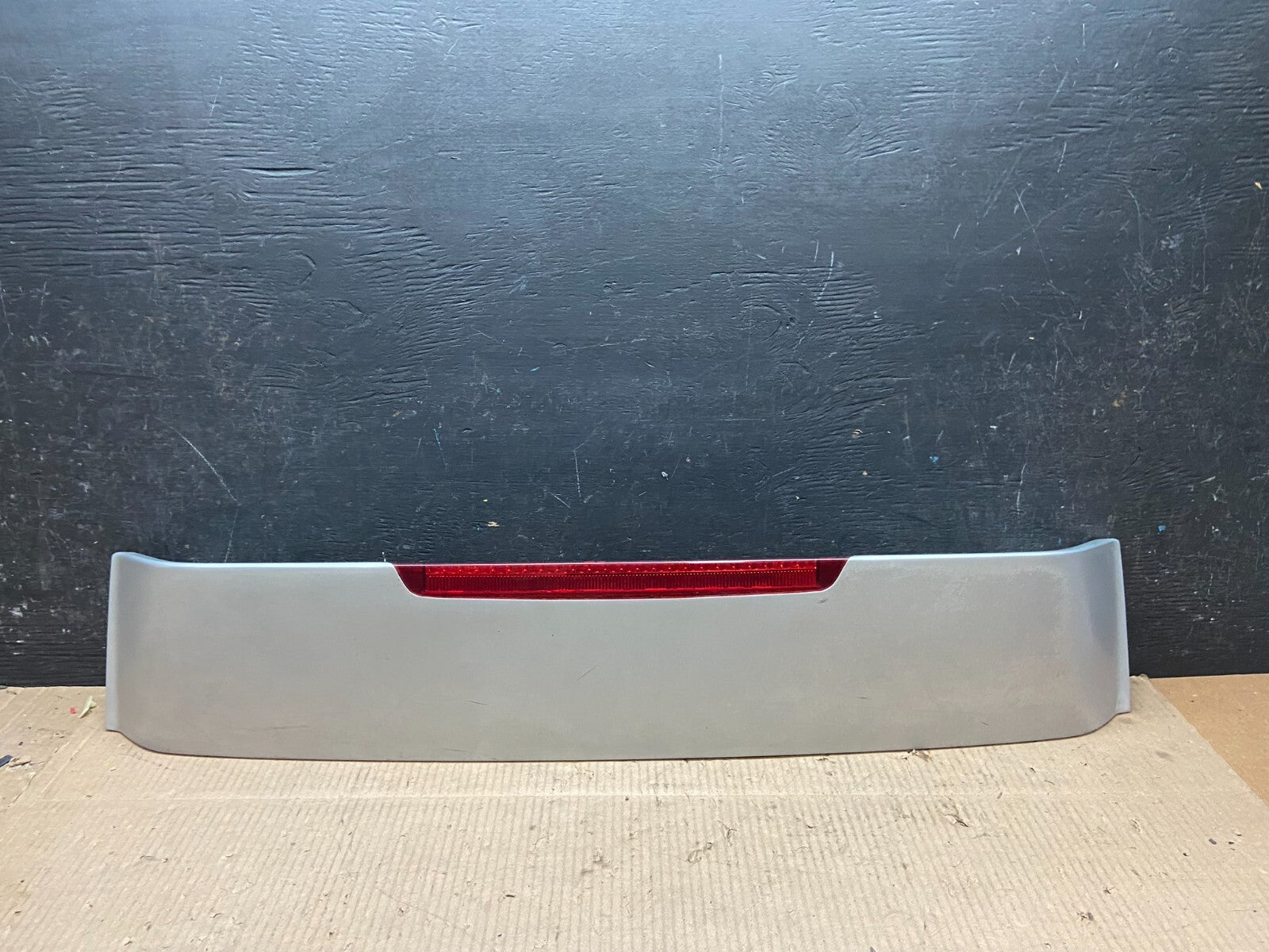2005 to 2011 Hyundai Accent Trunk Lid Hatch 3rd Brake Light Spoiler H6573 DG10