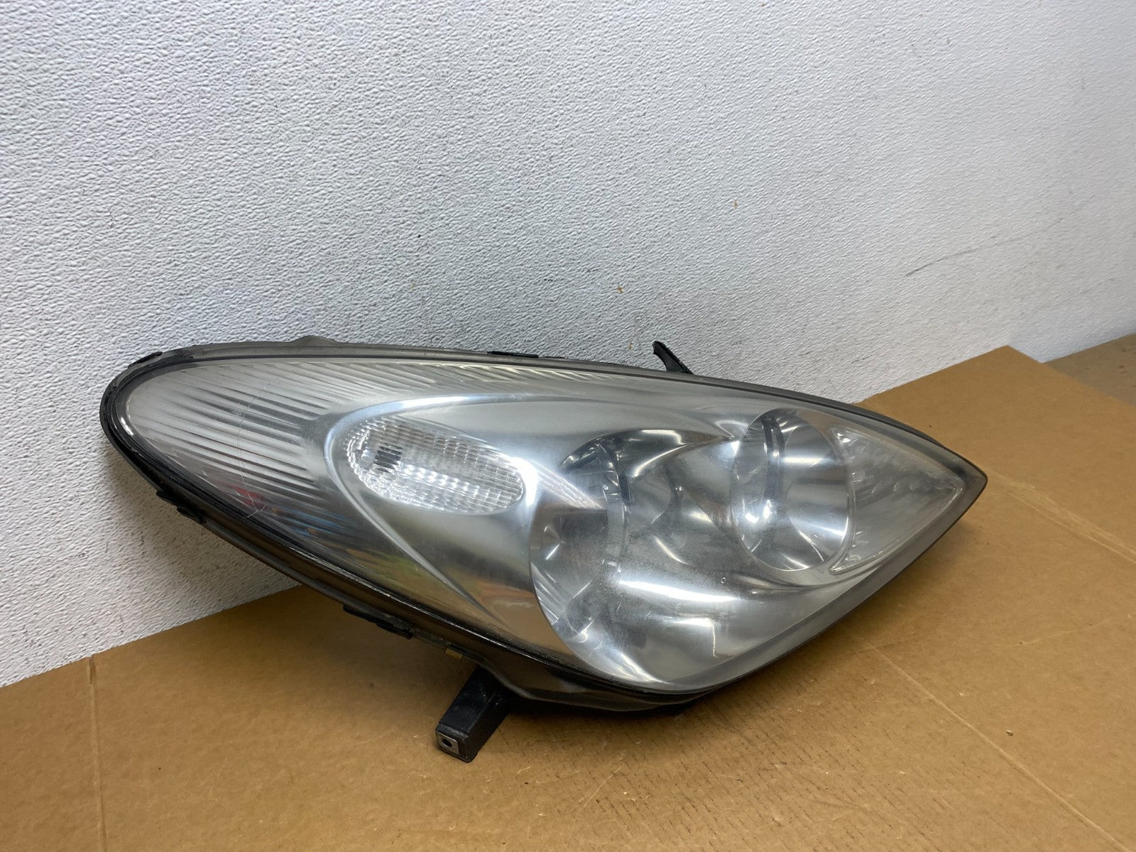 2002 - 2004 Lexus Es300 Es330 Right Passenger Headlight Hid Xenon AD9061 DW2