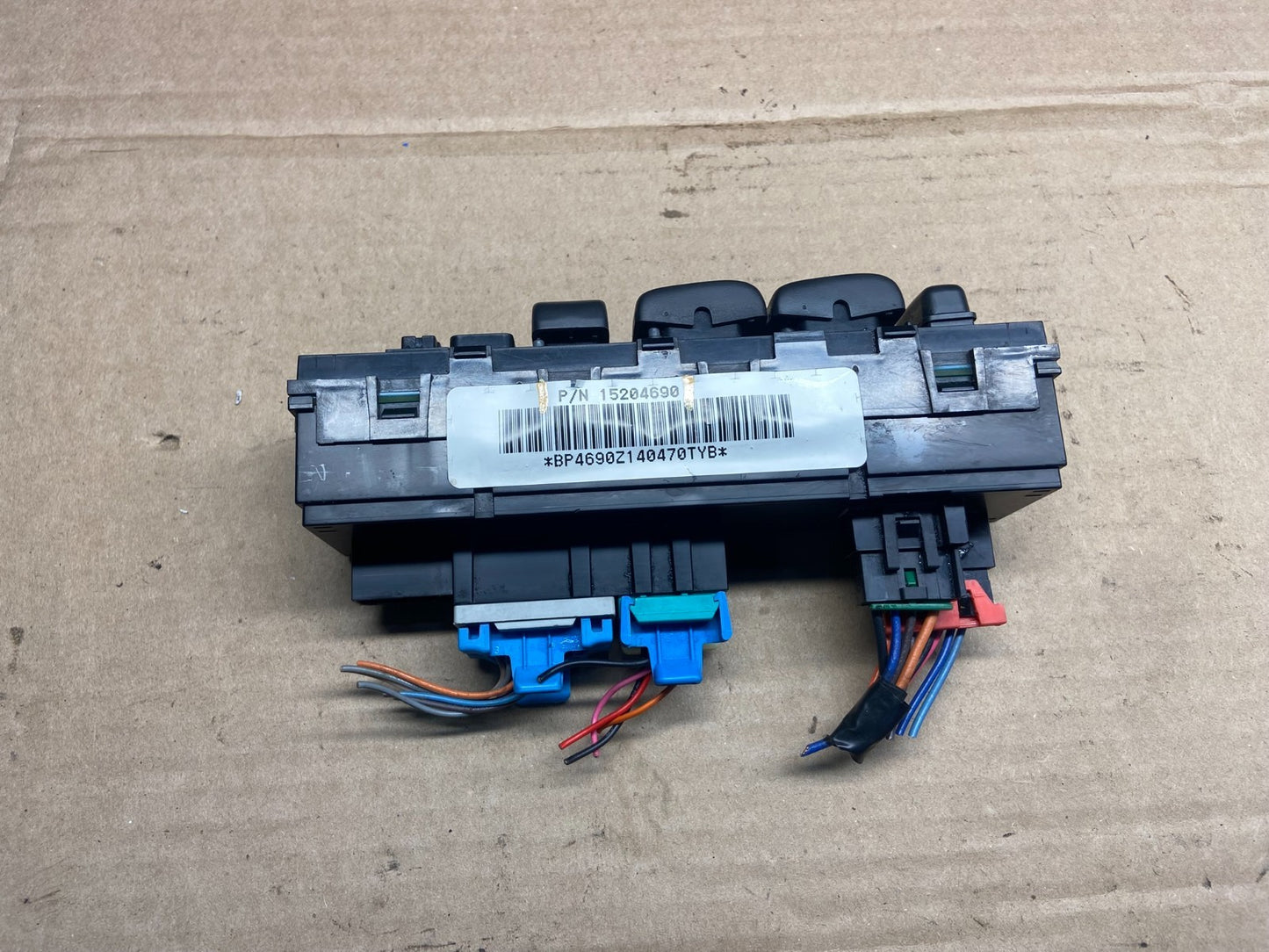 2006 to 2009 Chevrolet Trailblazer Front Left Master Window Door Switch AE24864