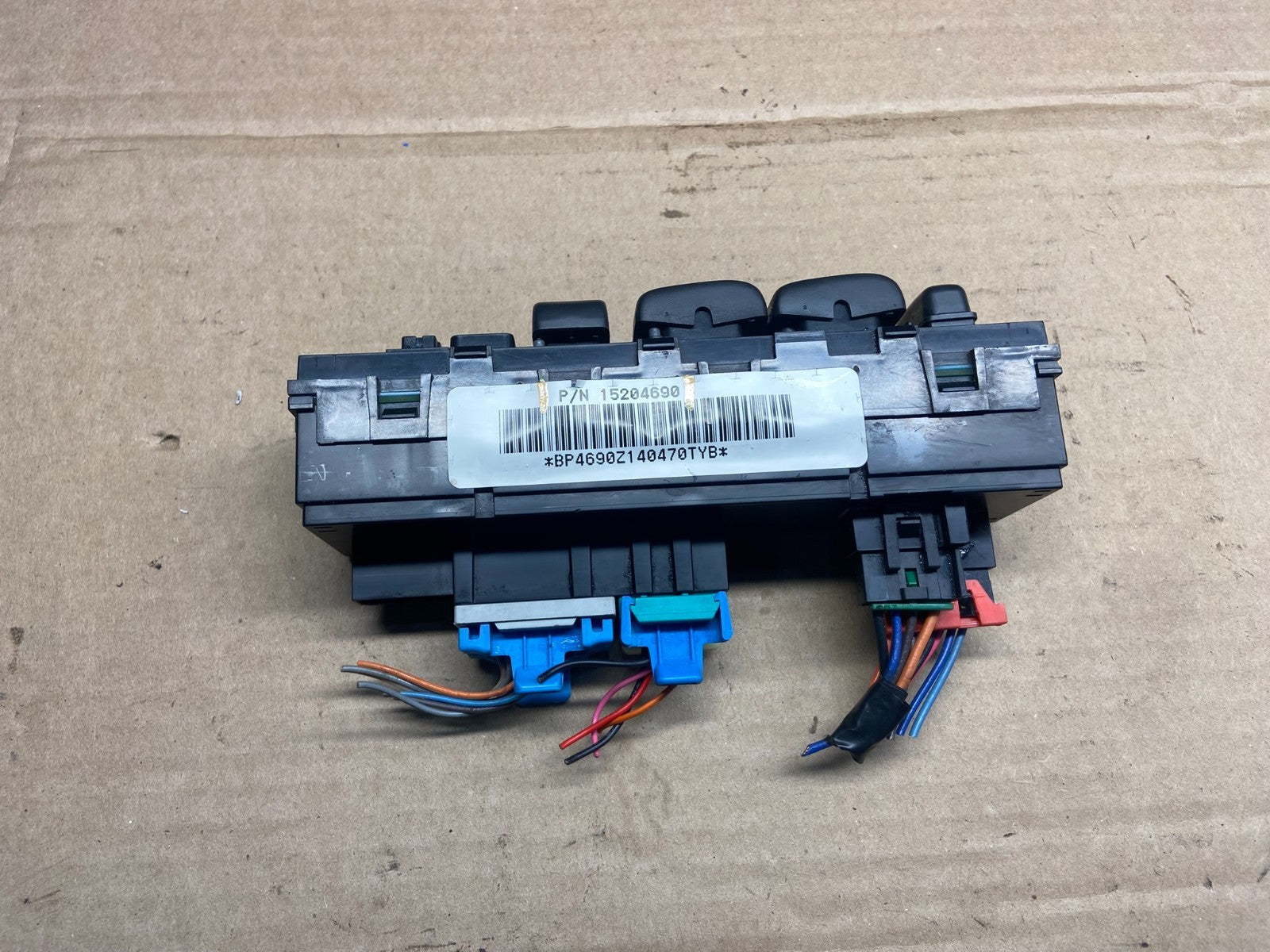 2006 to 2009 Chevrolet Trailblazer Front Left Master Window Door Switch AE24864