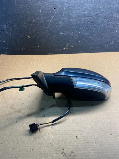 2006-2010 Volkswagen Passat Left Driver Turn Sgn View Door Mirror OEM Z9131 DG3