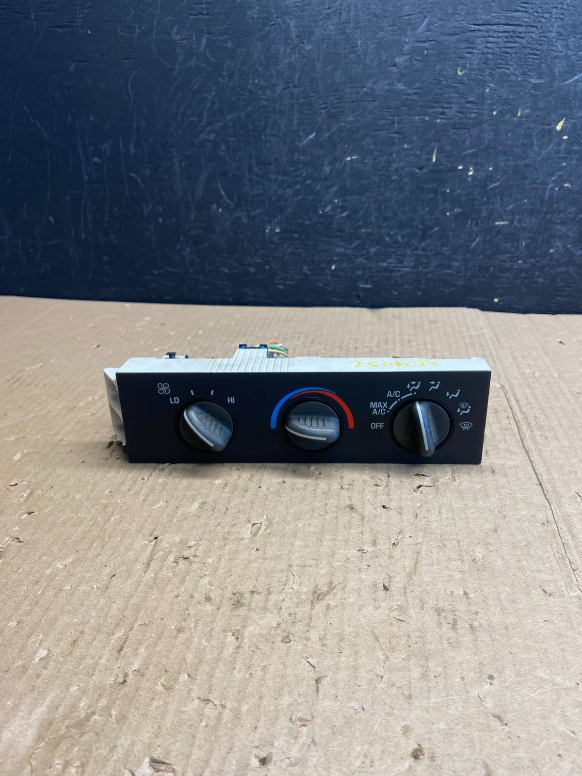 2001 - 2007 GMC Chevrolet Express 1500 Climate Control A/C AE4032 DG0