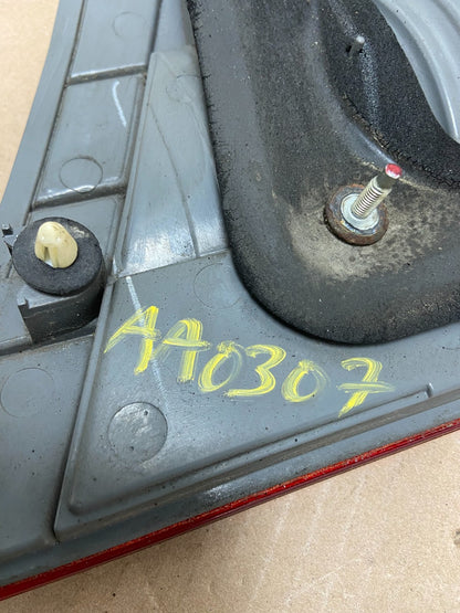 2005 2006 2007 Honda Odyssey Inner Left Driver Lh Tail Light AA0307 DW7