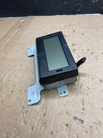 2009-2014 Hyundai Genesis Radio  Display Screen Information OEM AB5520 DG2