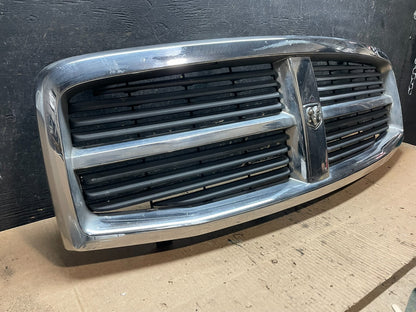 2004 to 2006 Dodge Durango Front Upper Chrome Grill Grille Oem Y1266 DG1